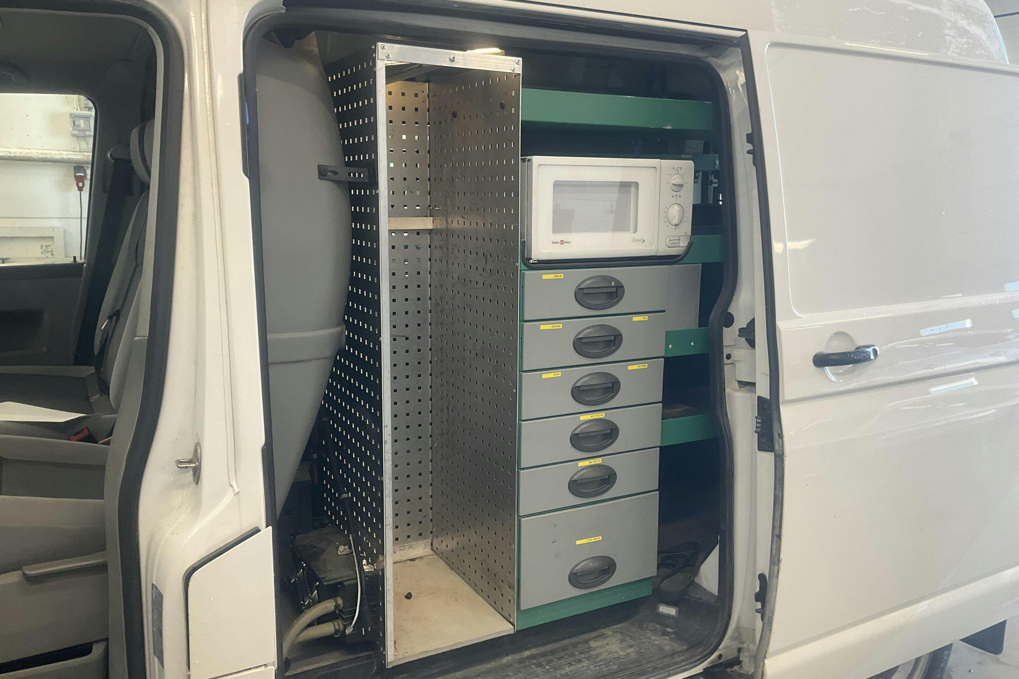 Vehicle Image 12
