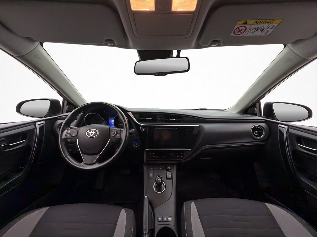 Vehicle Image 12
