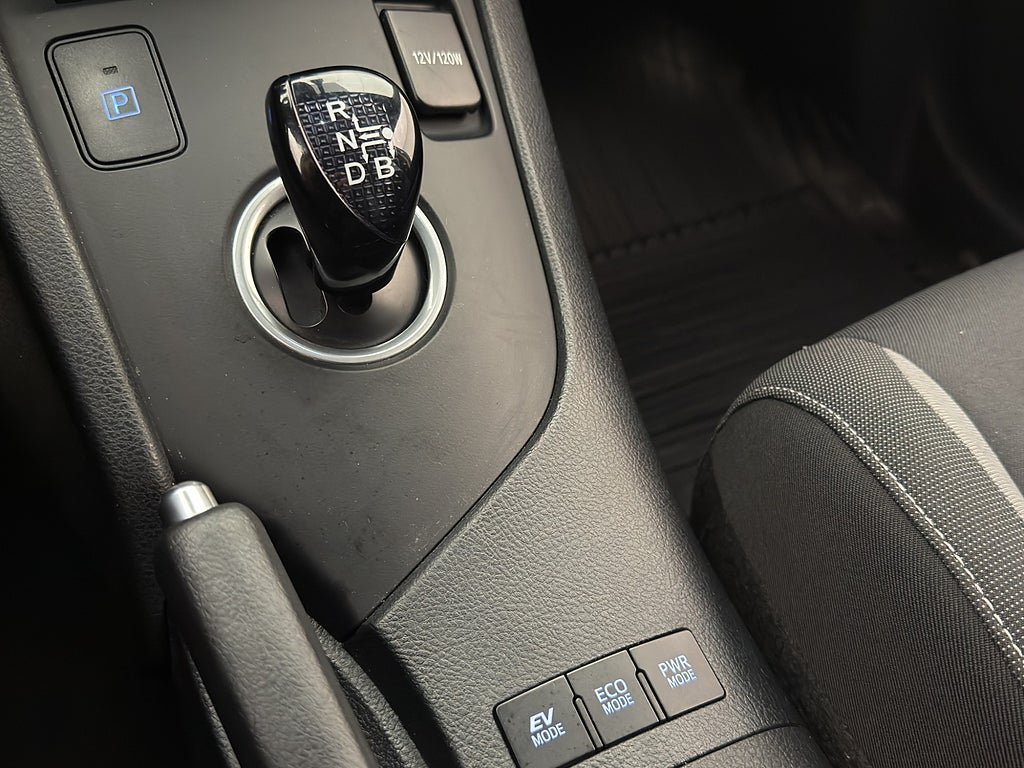 Vehicle Image 24