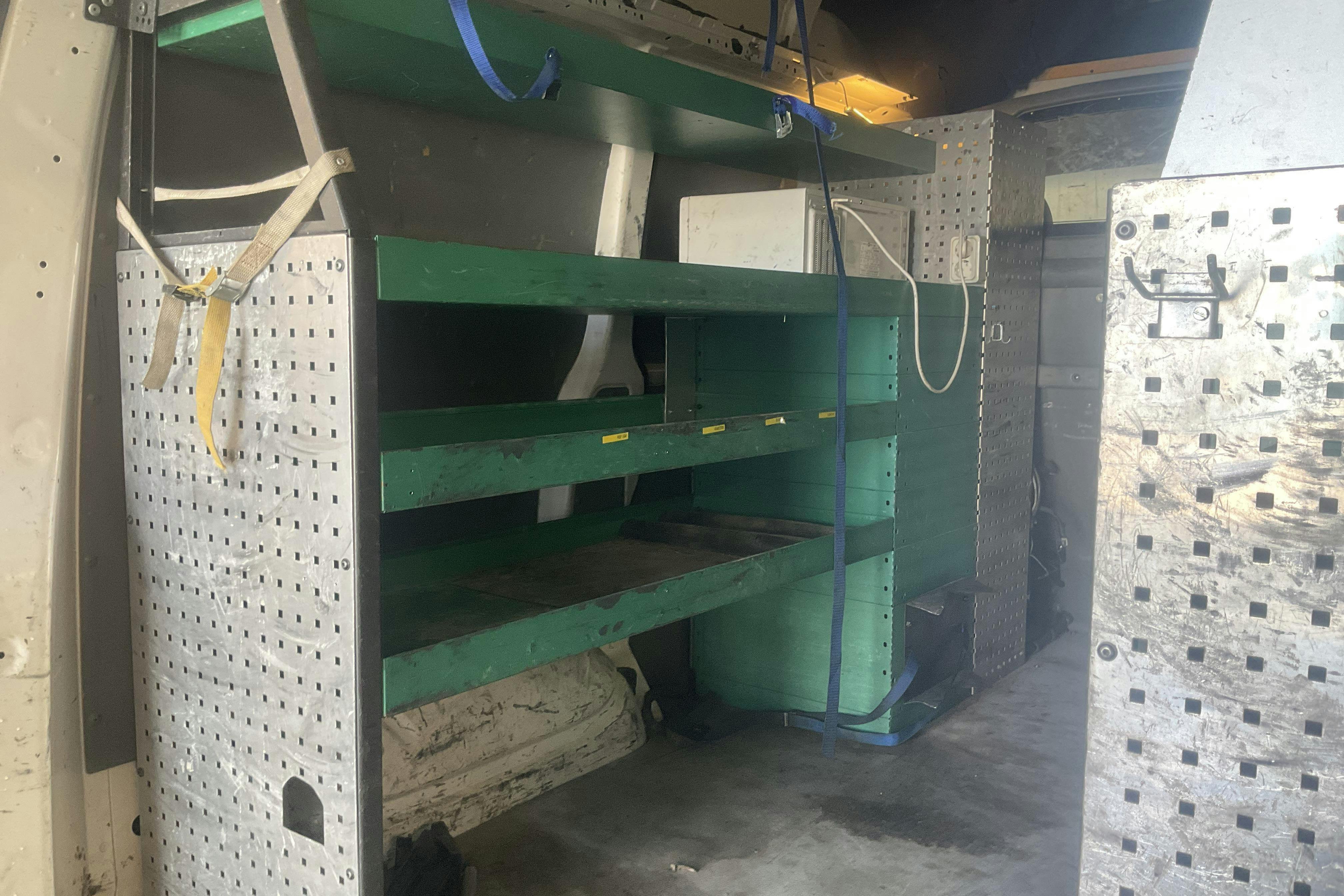 Vehicle Image 14