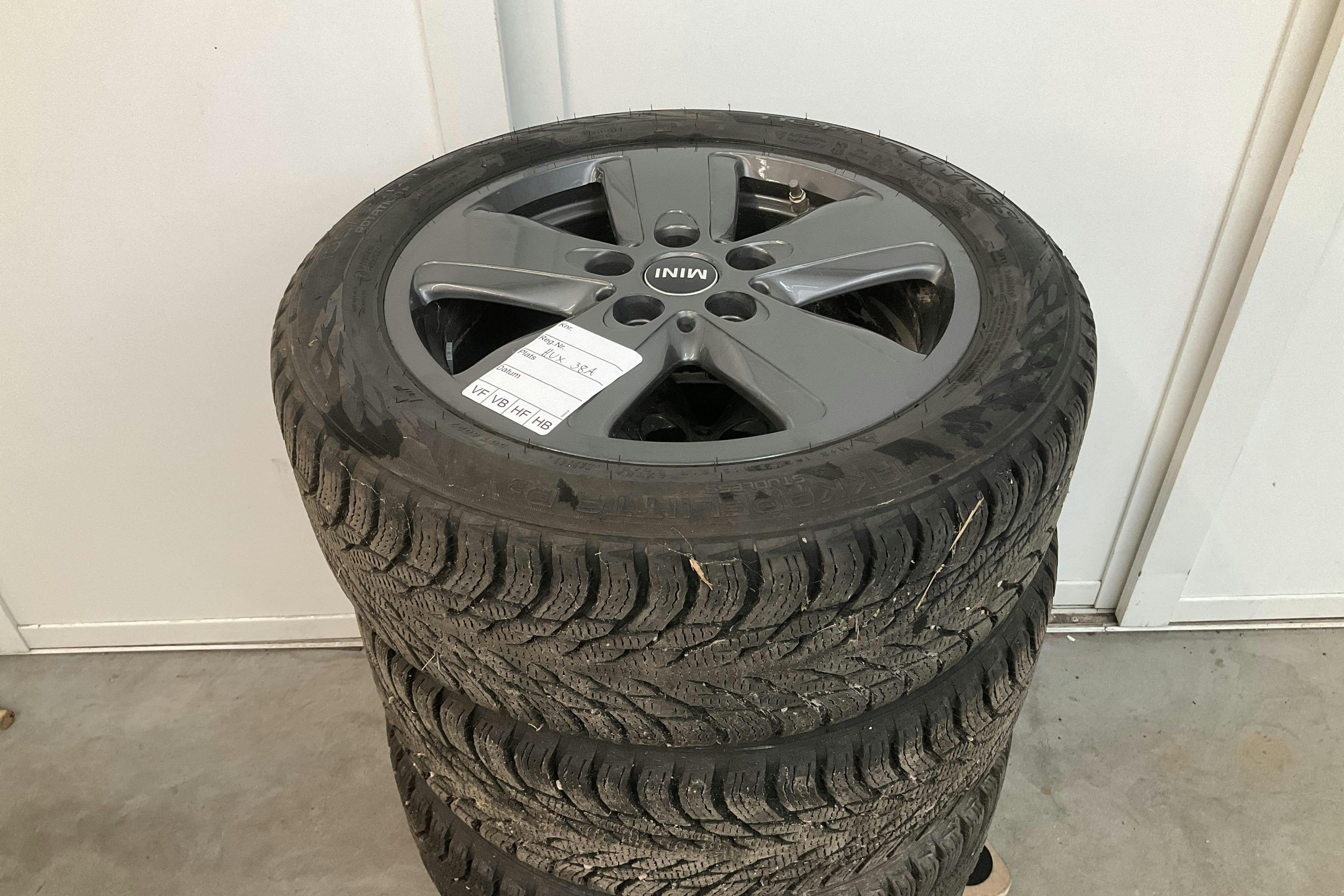 Vehicle Image 15