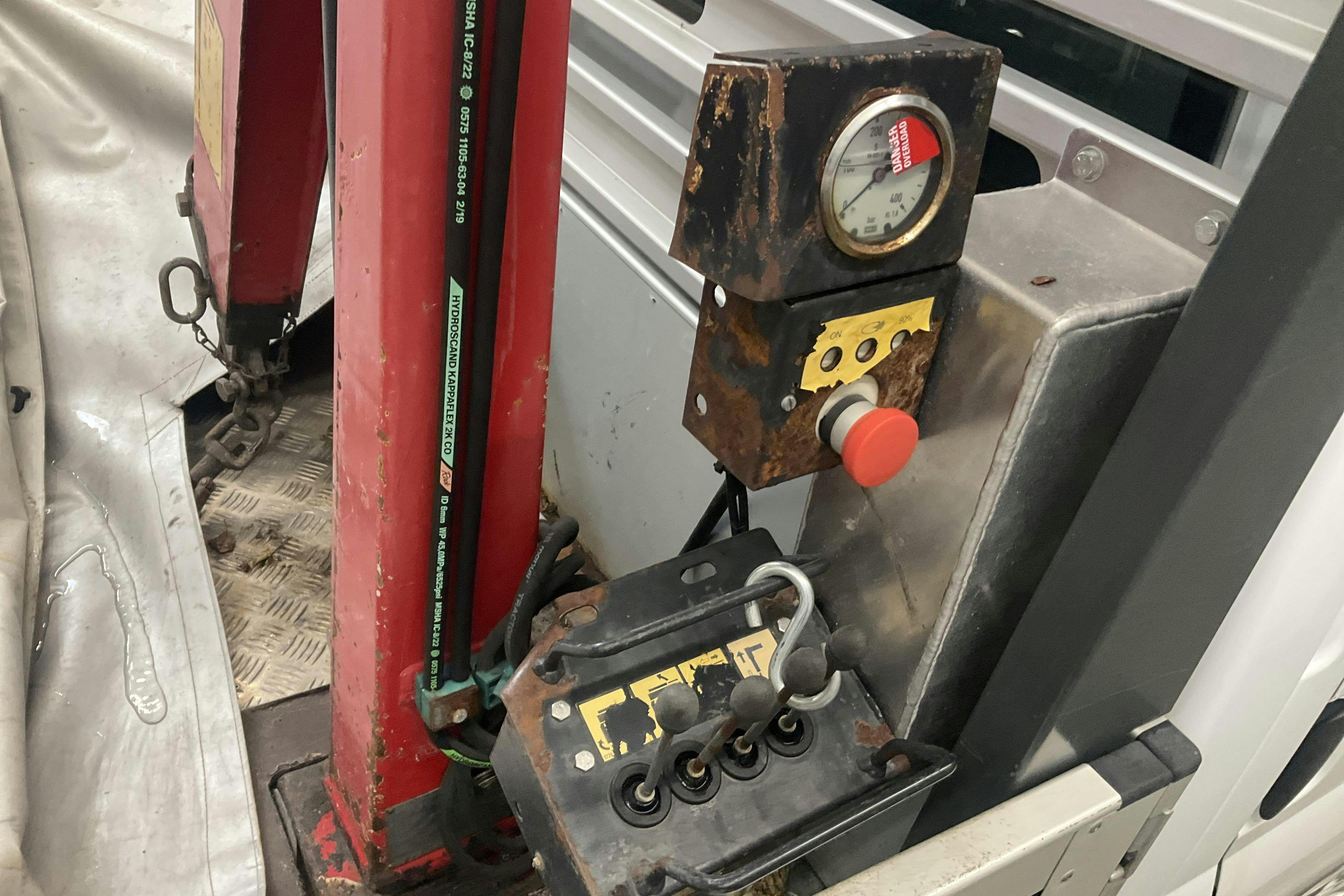 Vehicle Image 13