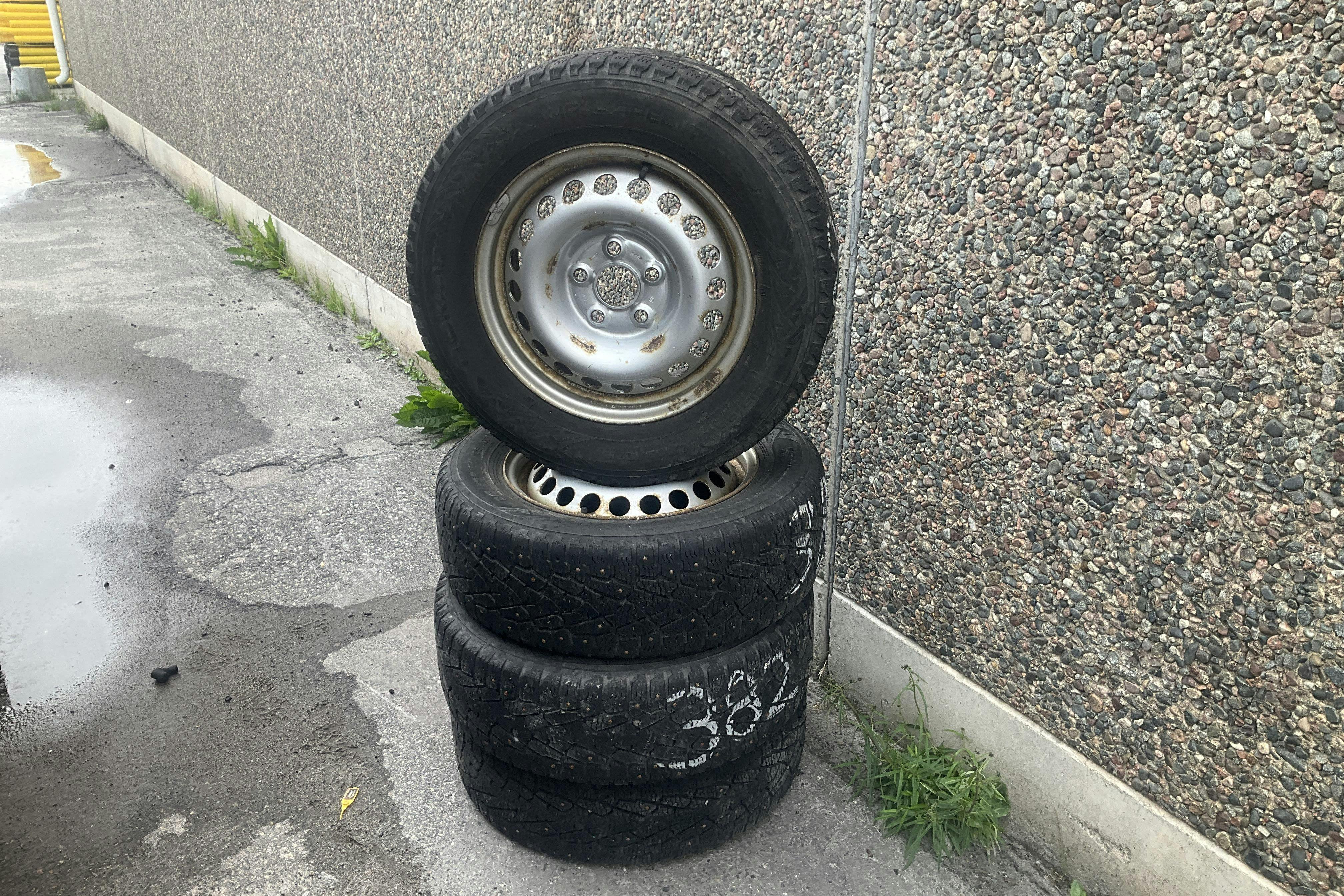 Vehicle Image 17