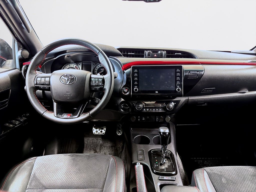 Vehicle Image 10