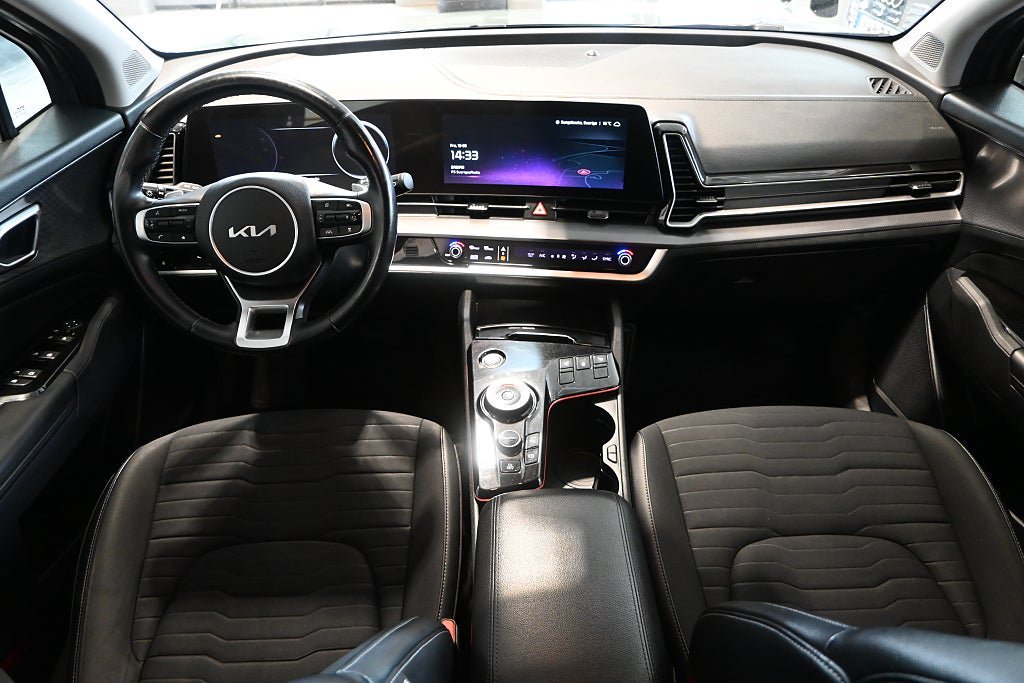 Vehicle Image 8