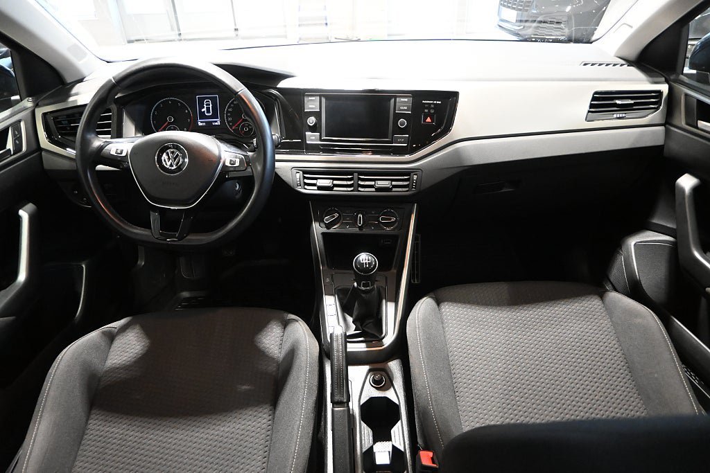 Vehicle Image 9