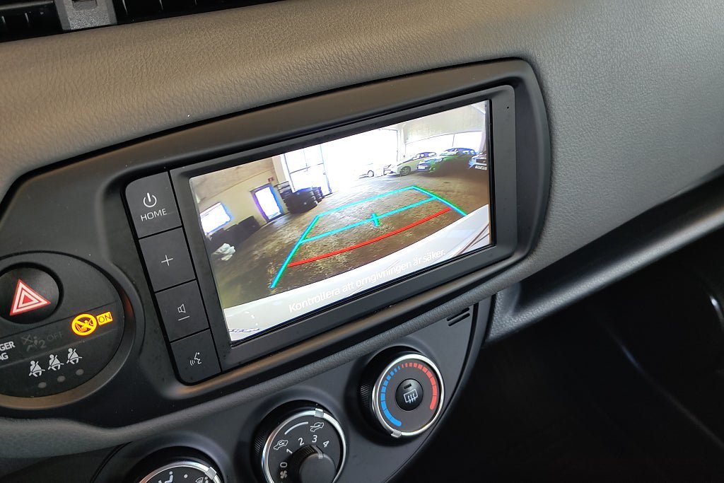 Vehicle Image 19