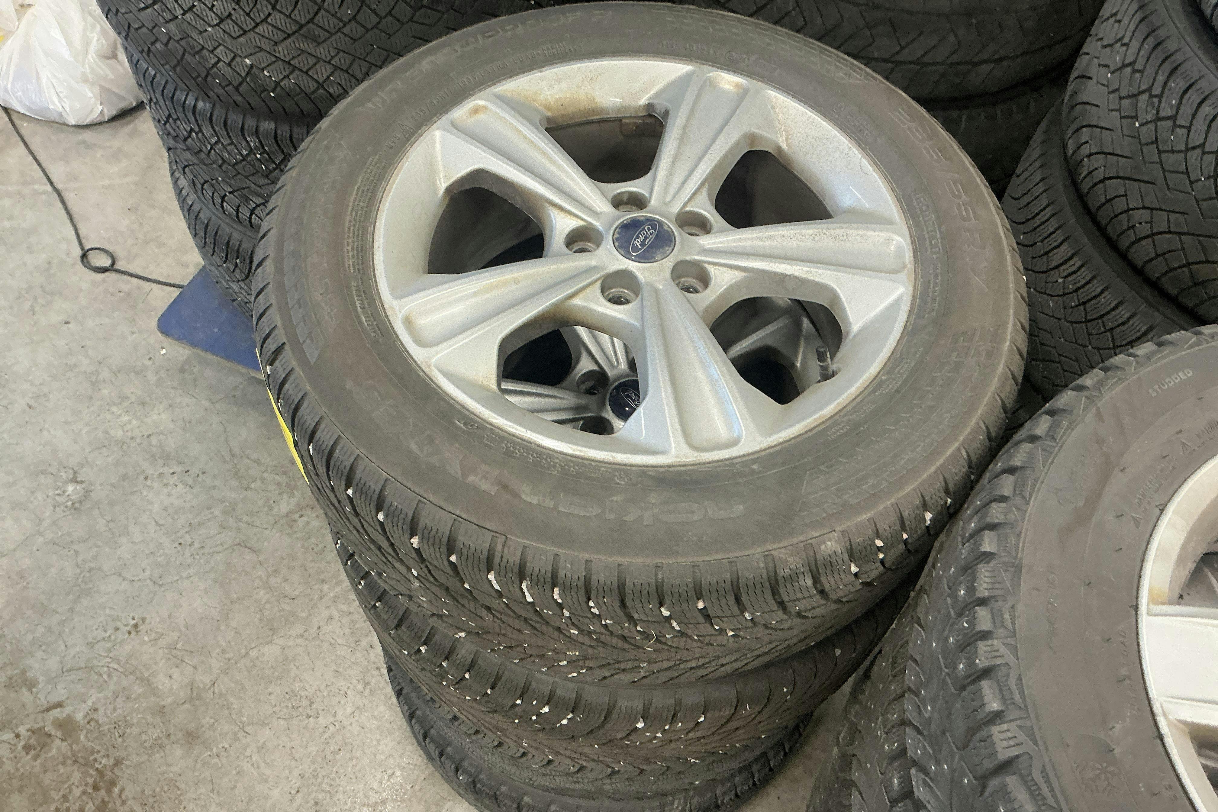 Vehicle Image 12