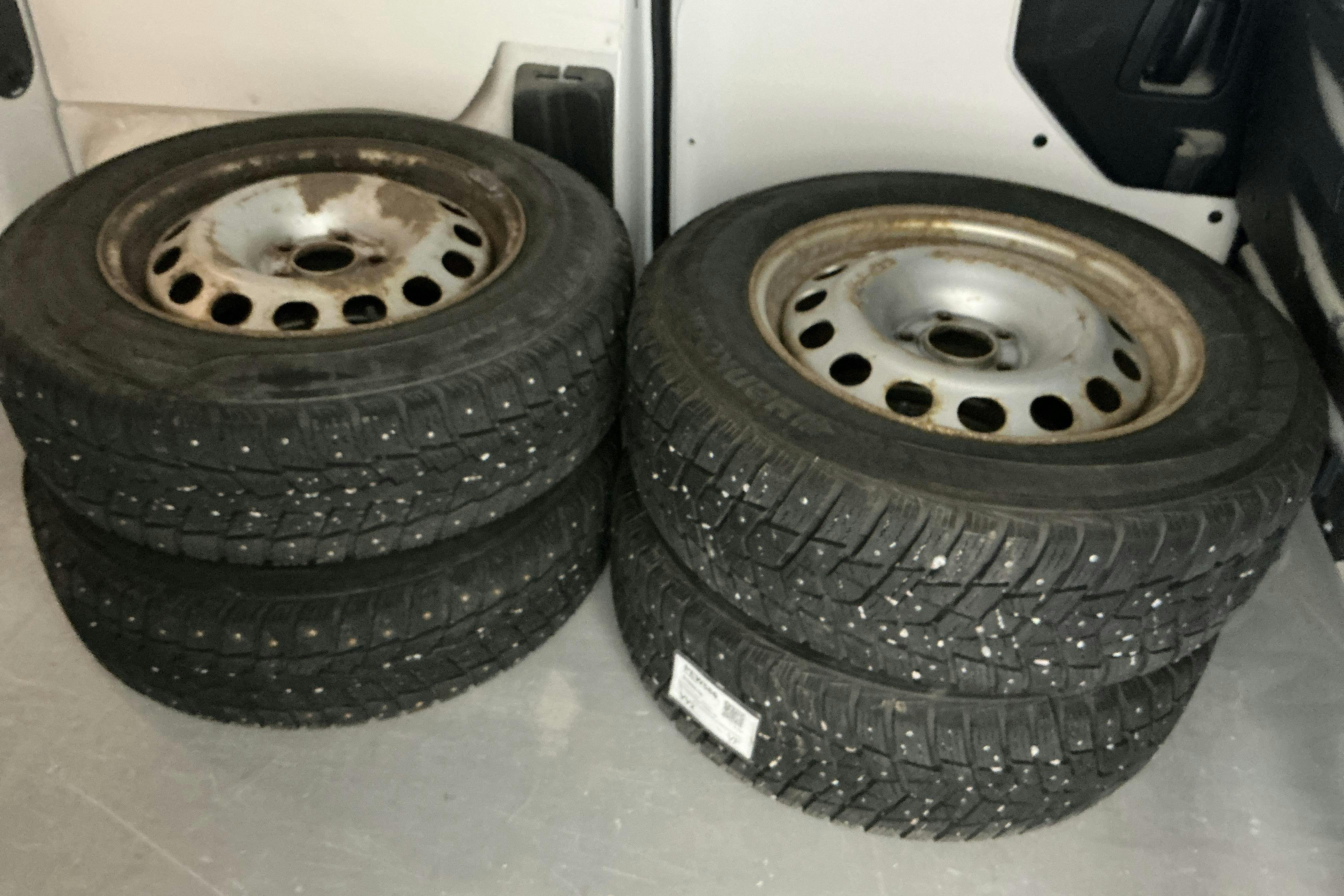 Vehicle Image 12
