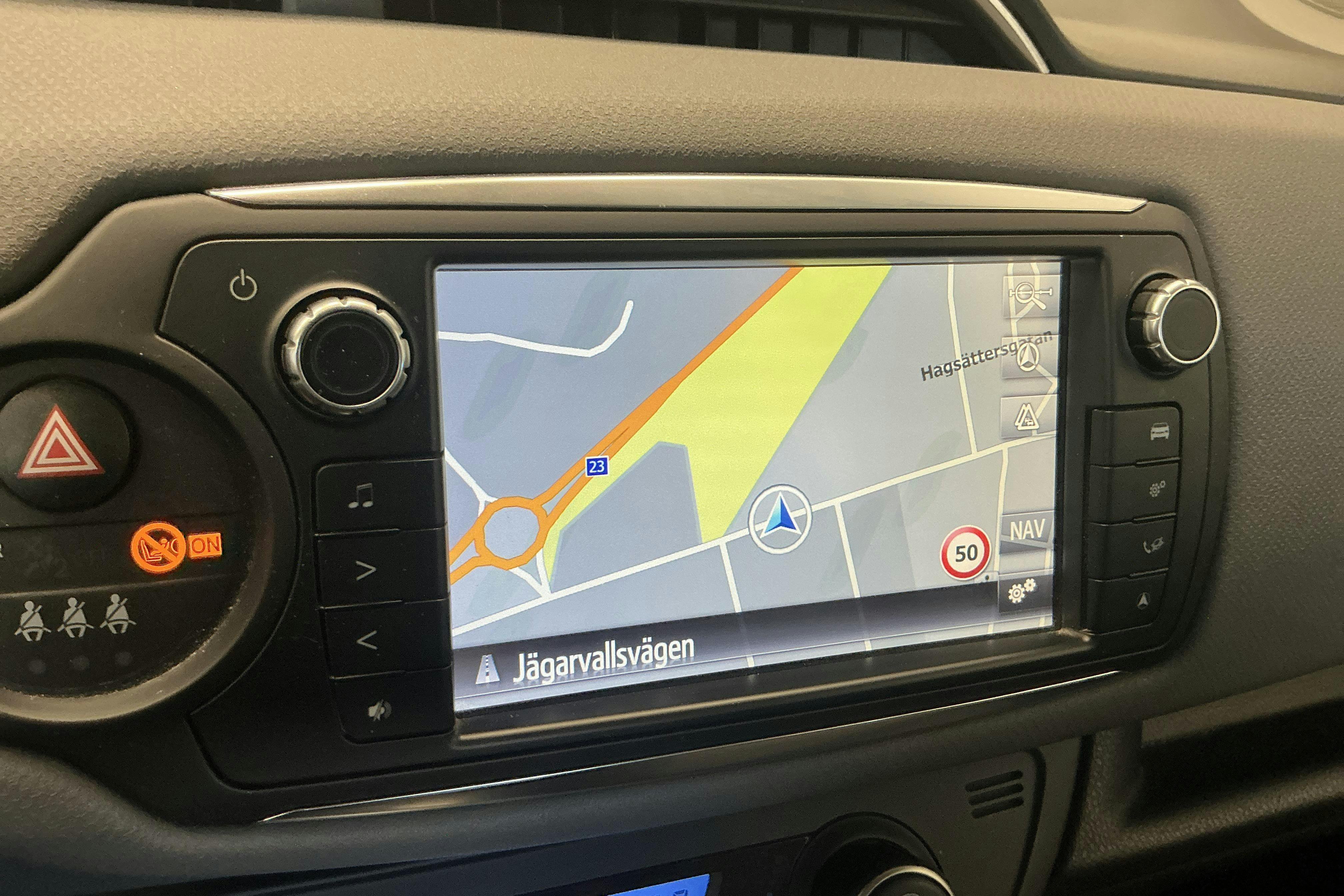 Vehicle Image 12
