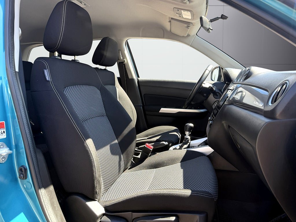 Vehicle Image 9