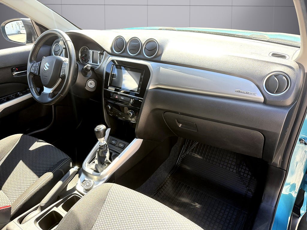 Vehicle Image 10