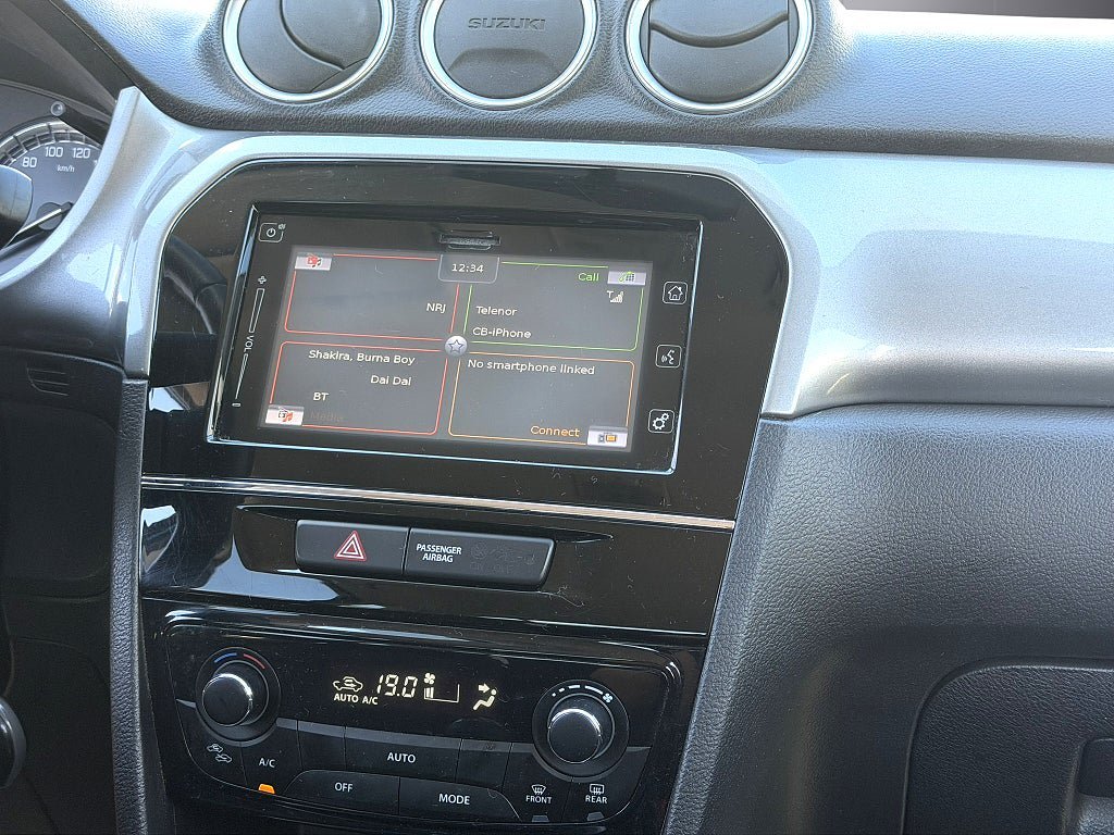 Vehicle Image 15