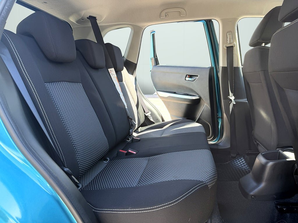 Vehicle Image 16