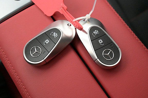 Vehicle Image 23