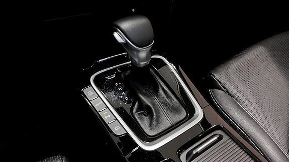 Vehicle Image 16