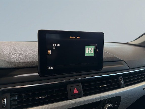 Vehicle Image 11