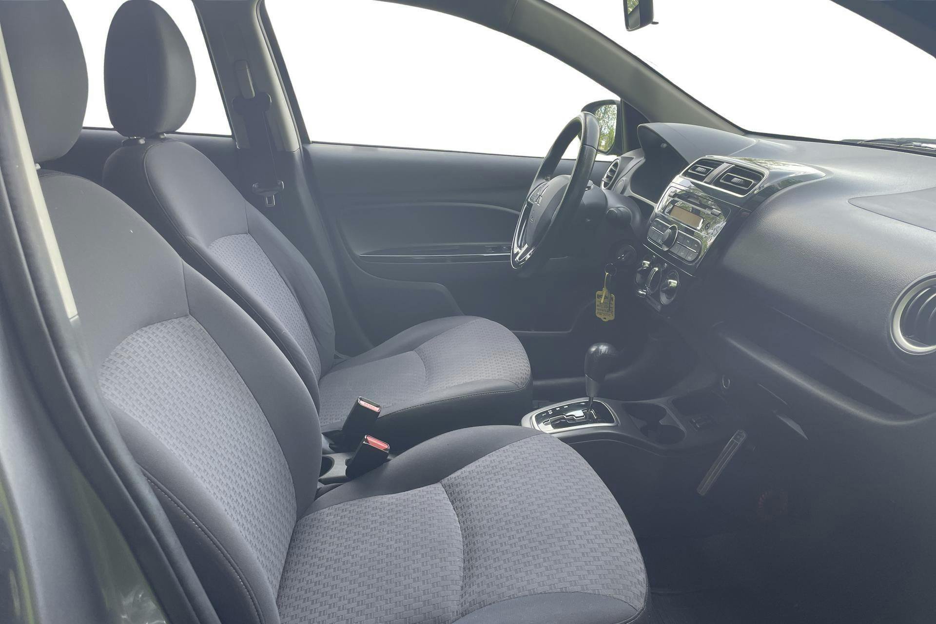 Vehicle Image 7