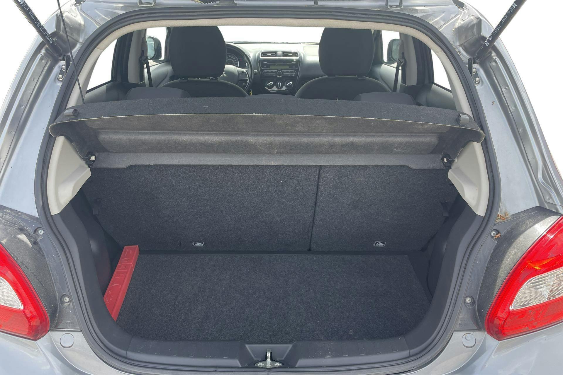 Vehicle Image 9