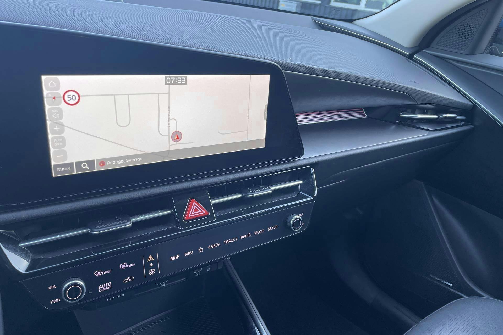 Vehicle Image 13
