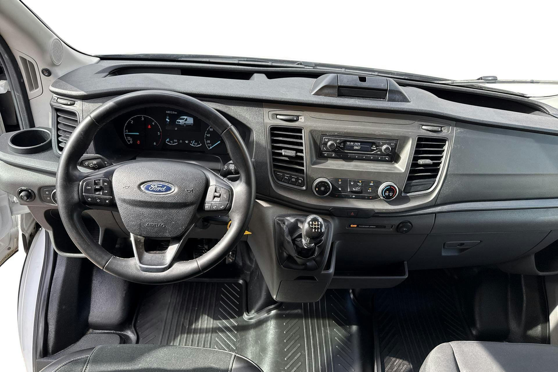 Vehicle Image 6