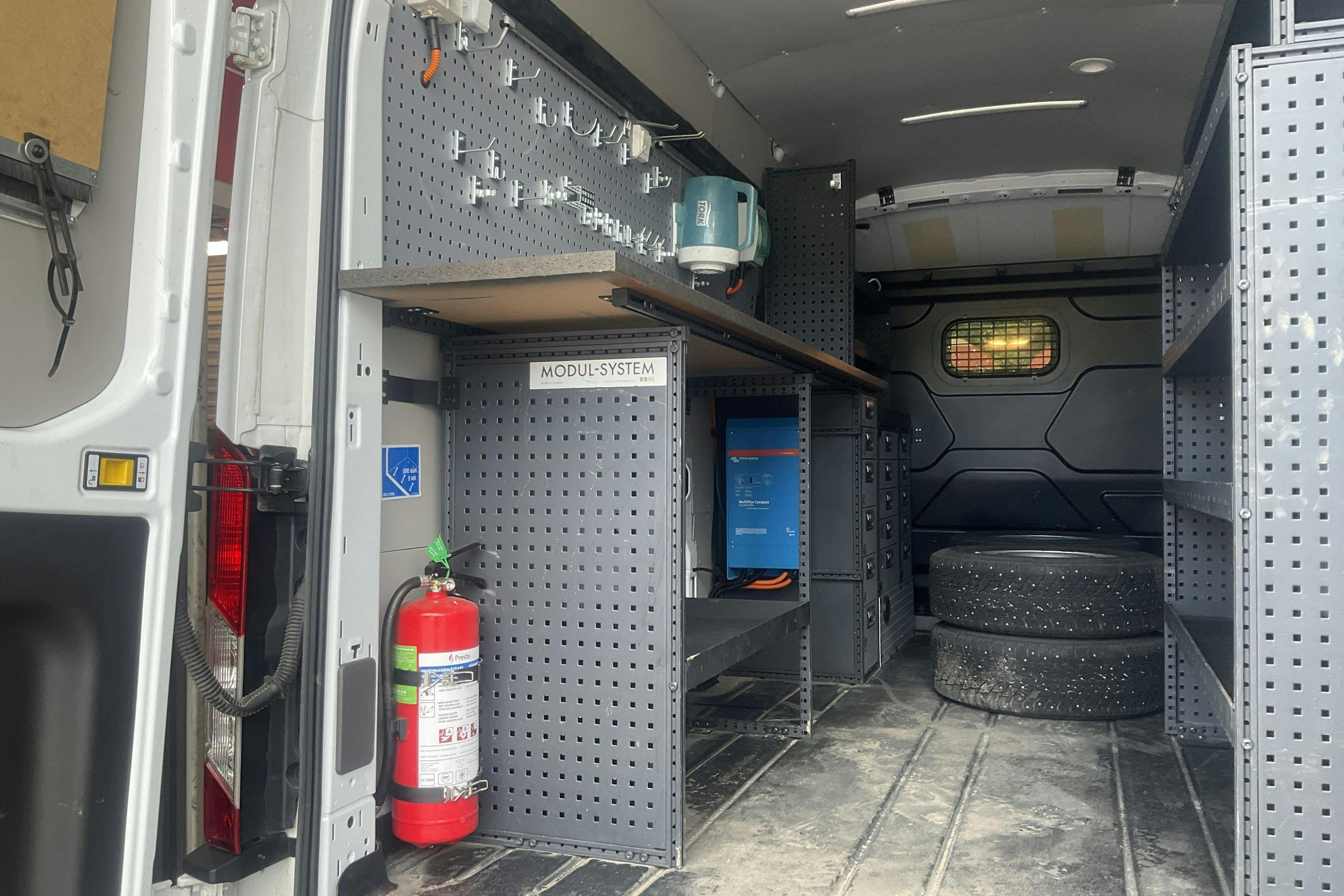 Vehicle Image 13