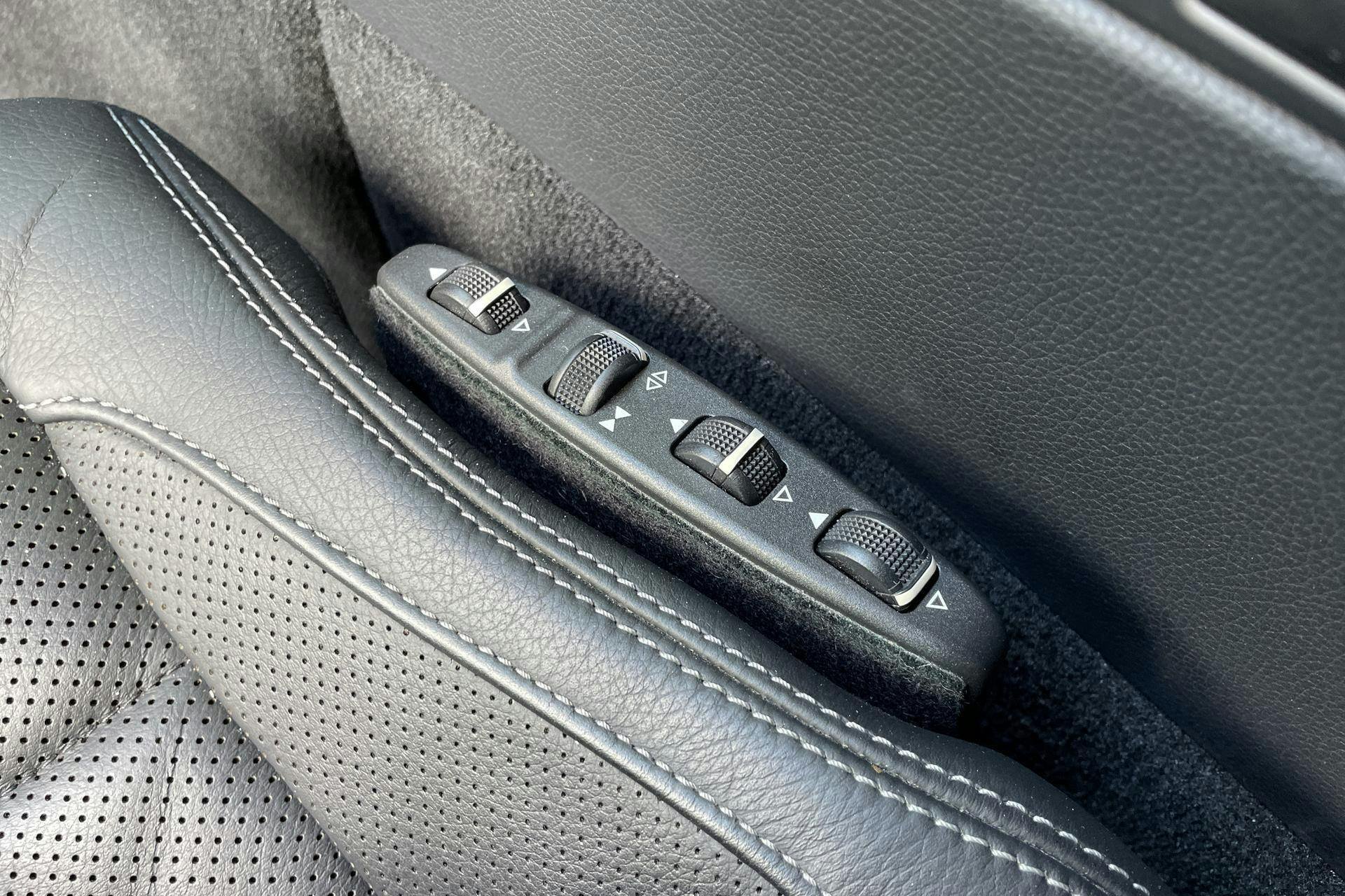 Vehicle Image 22