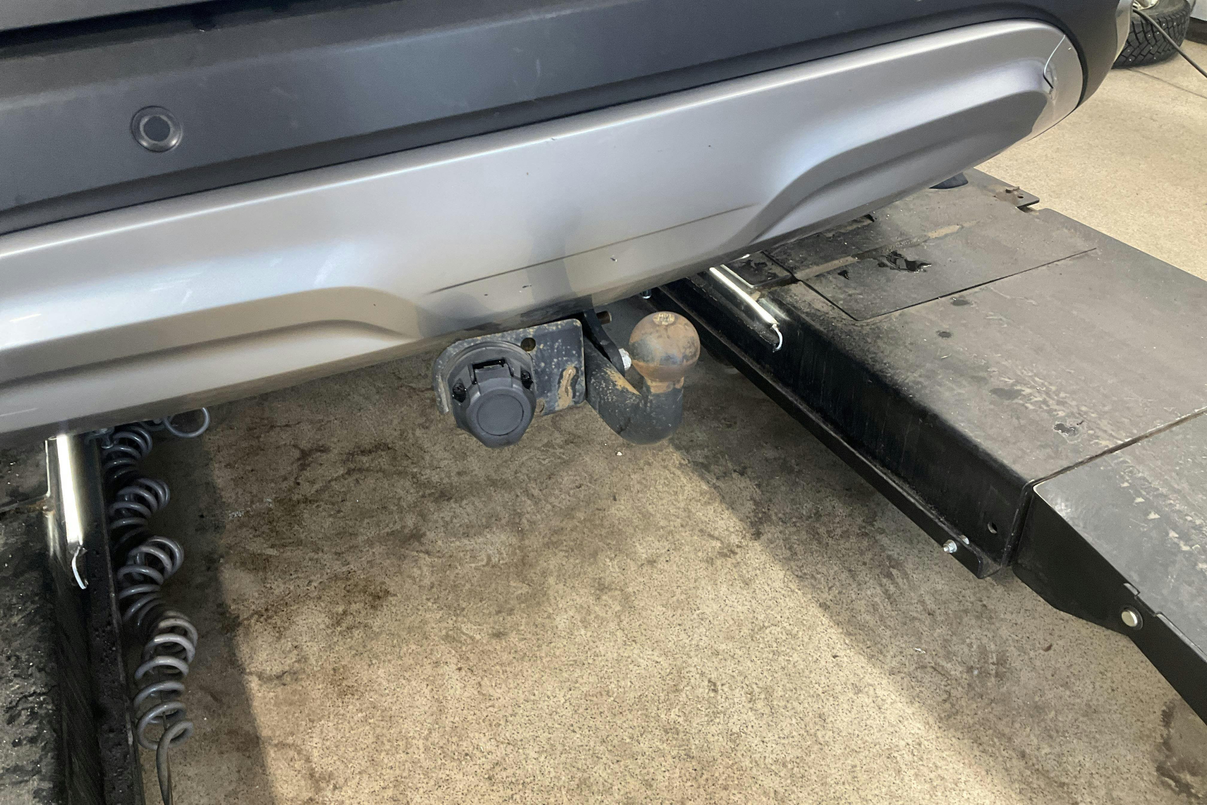 Vehicle Image 16