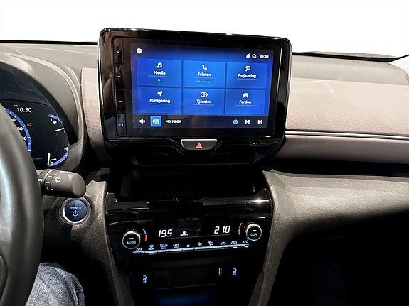 Vehicle Image 9