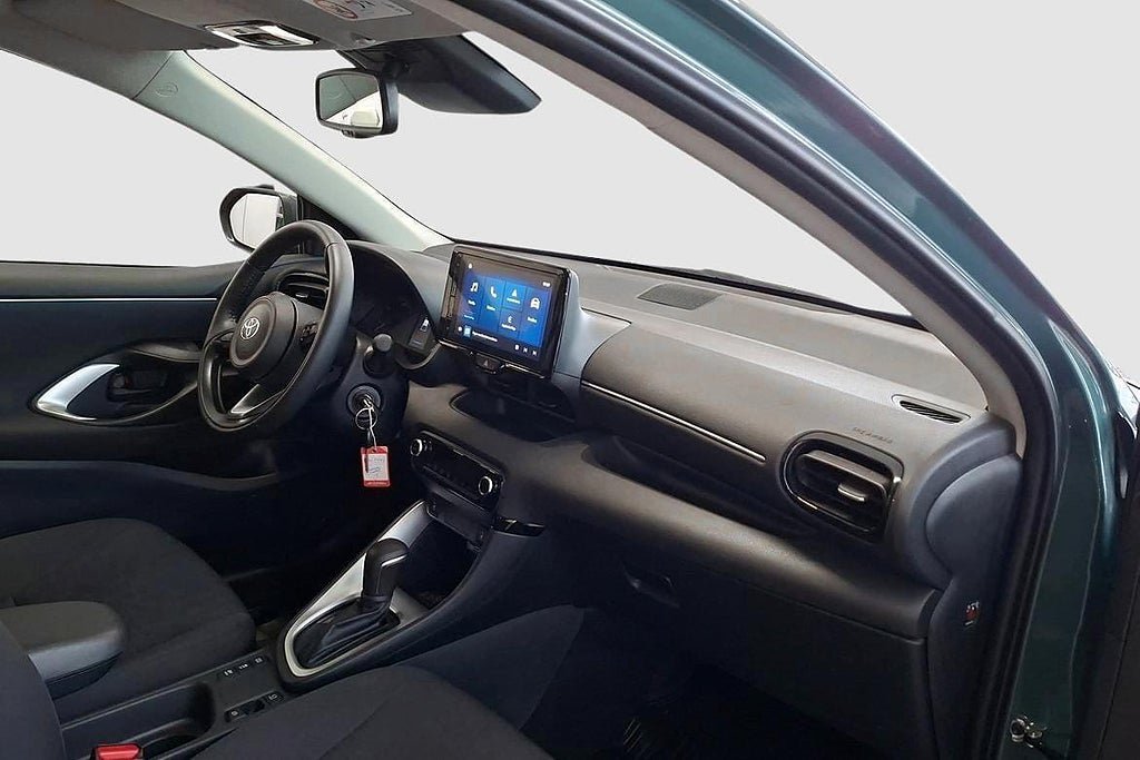 Vehicle Image 8