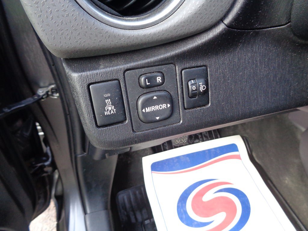Vehicle Image 21