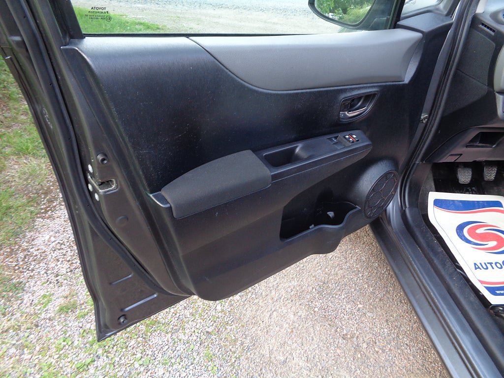 Vehicle Image 23
