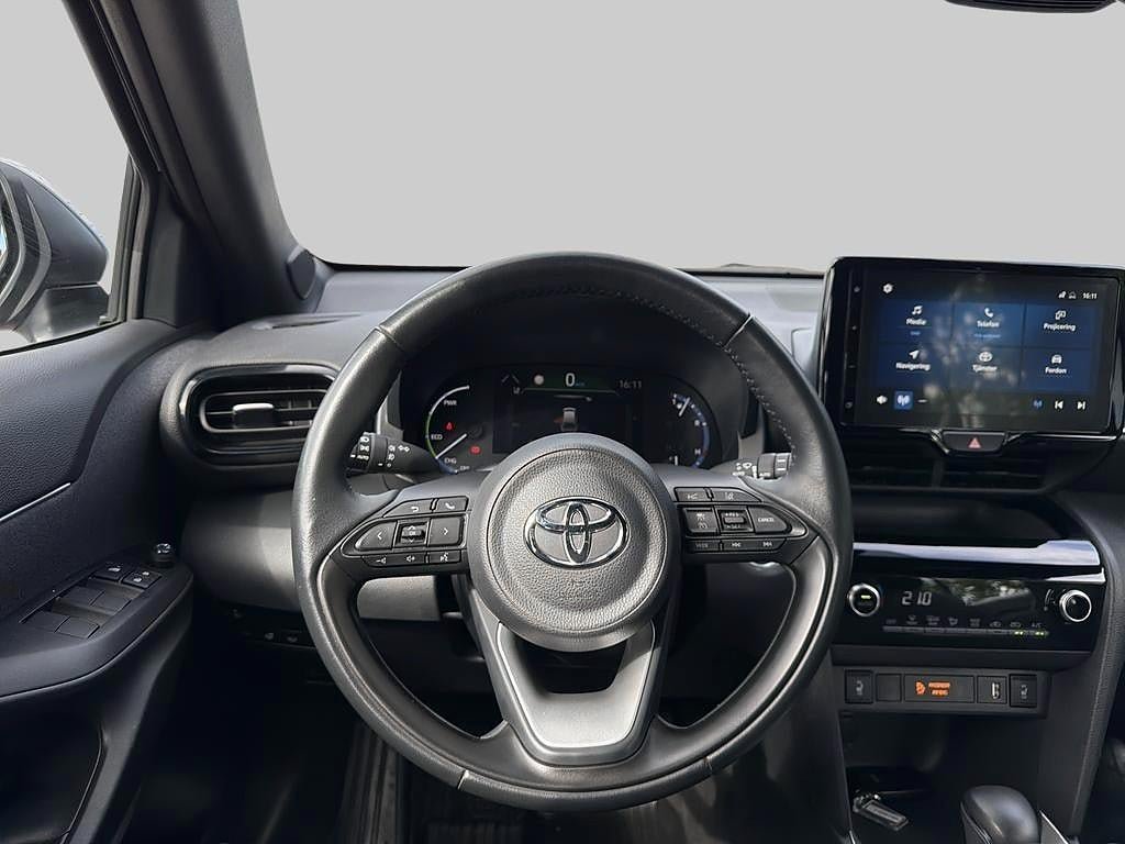 Vehicle Image 9