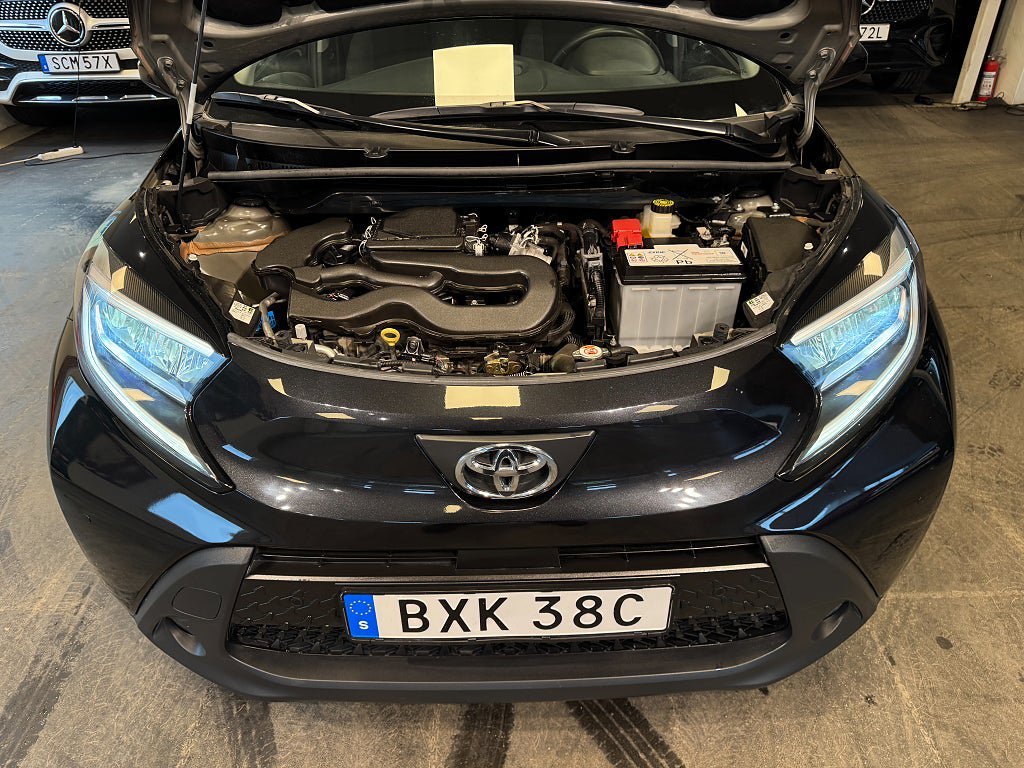 Vehicle Image 21