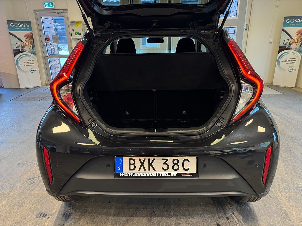 Vehicle Image 22