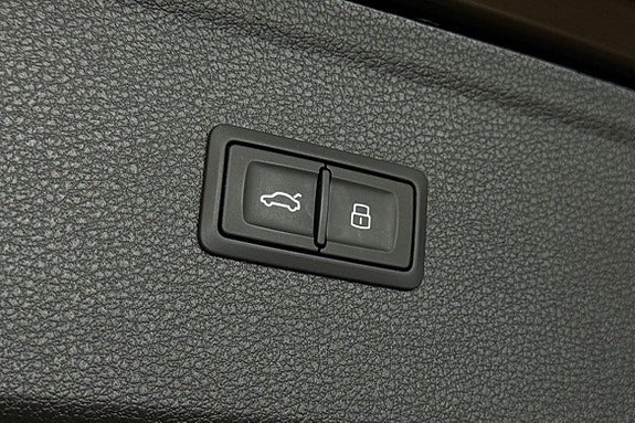 Vehicle Image 29