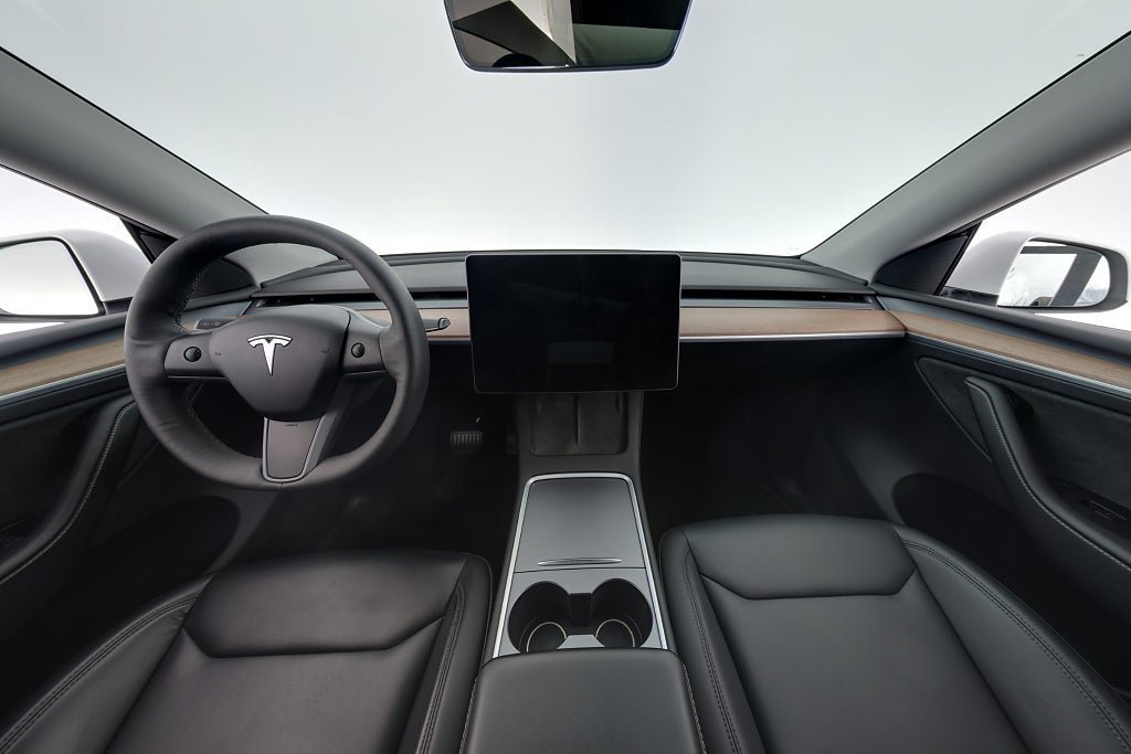 Vehicle Image 13