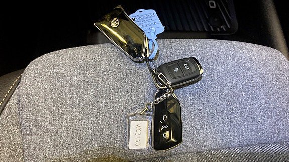 Vehicle Image 15