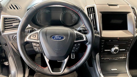 Vehicle Image 16