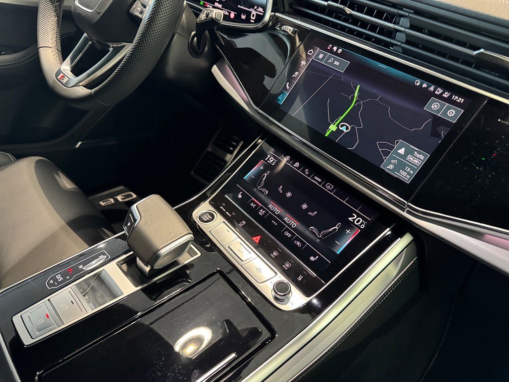 Vehicle Image 9