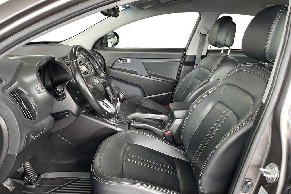 Vehicle Image 13