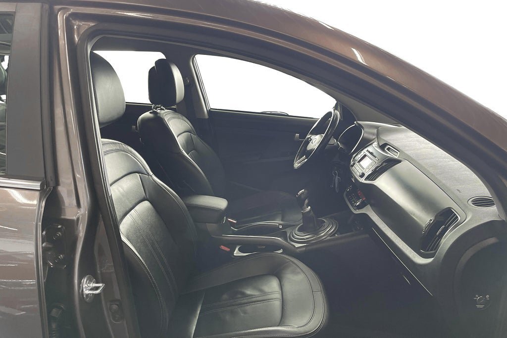 Vehicle Image 14