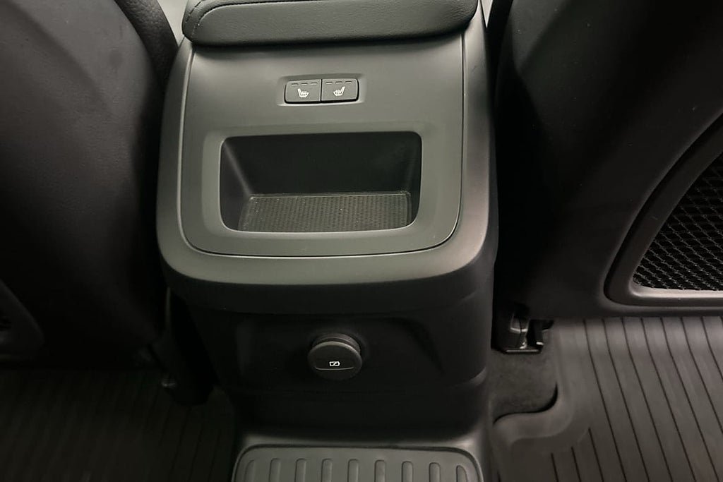 Vehicle Image 34