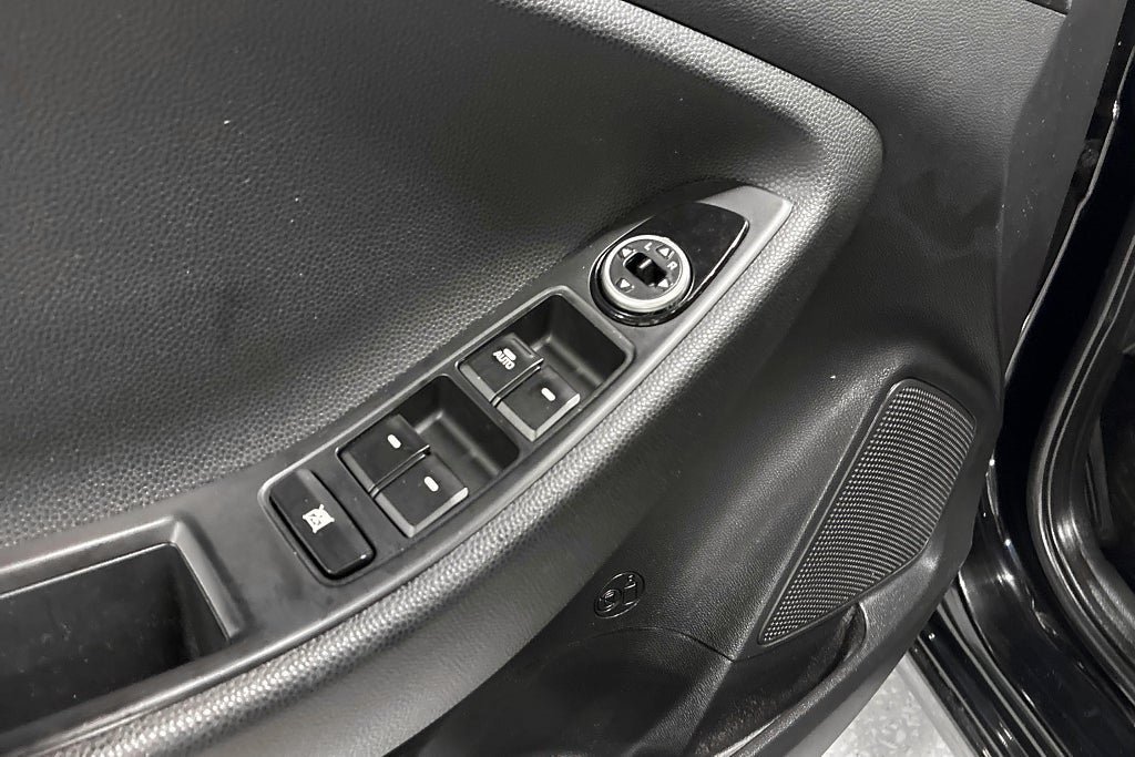 Vehicle Image 18