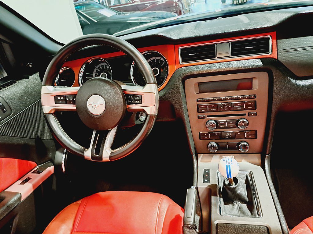 Vehicle Image 12