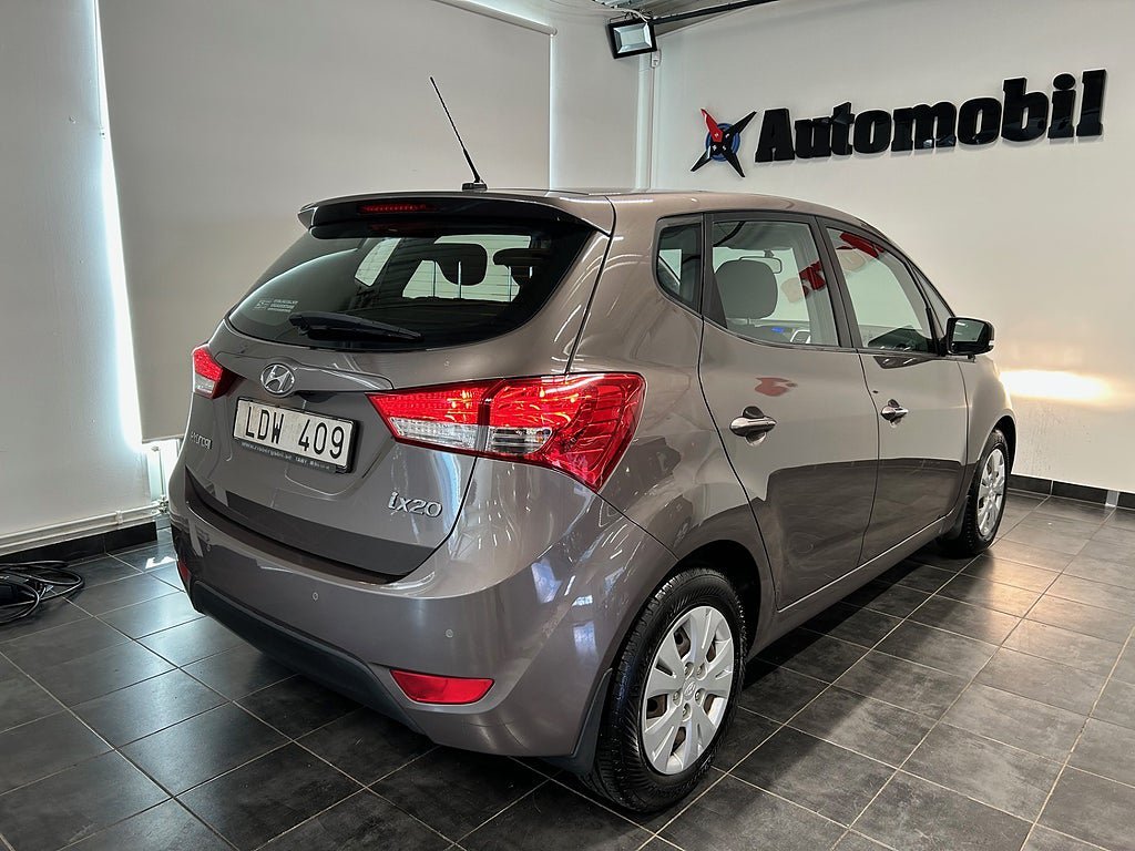Vehicle Image 7