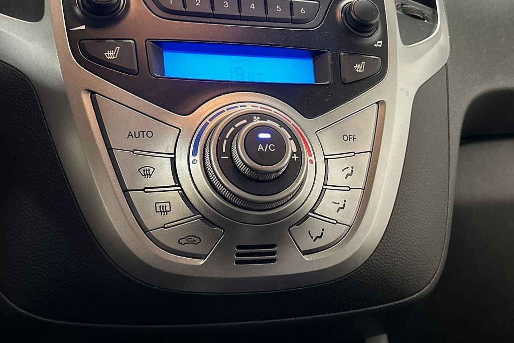 Vehicle Image 14