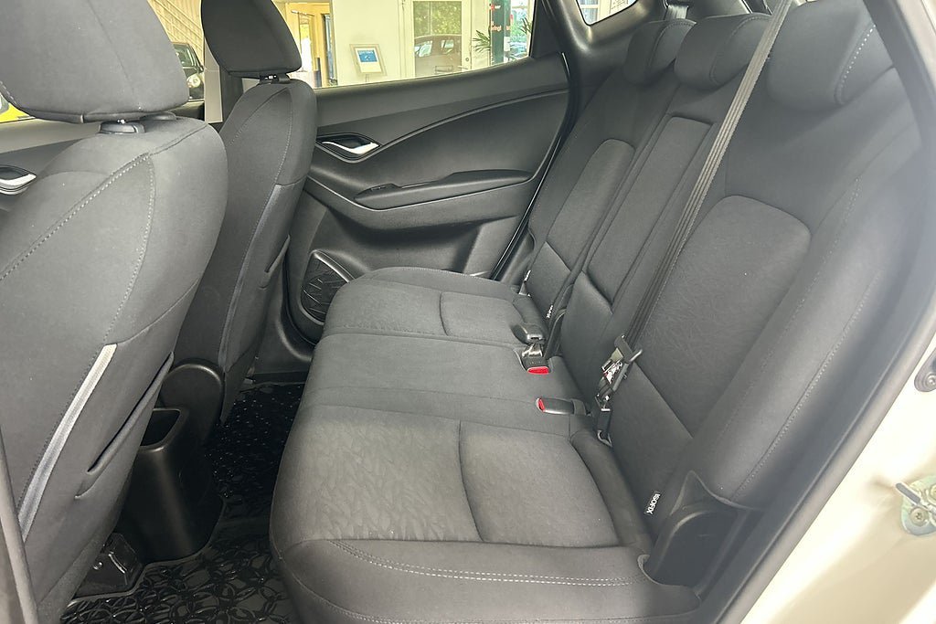 Vehicle Image 17