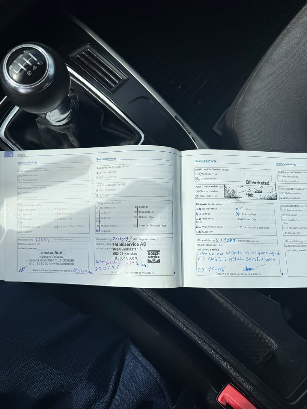 Vehicle Image 13