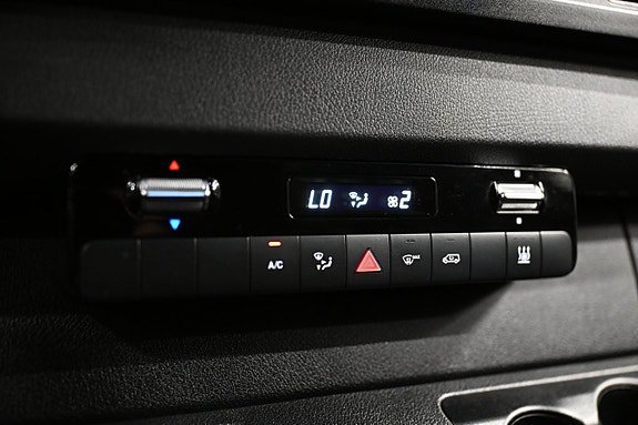 Vehicle Image 27
